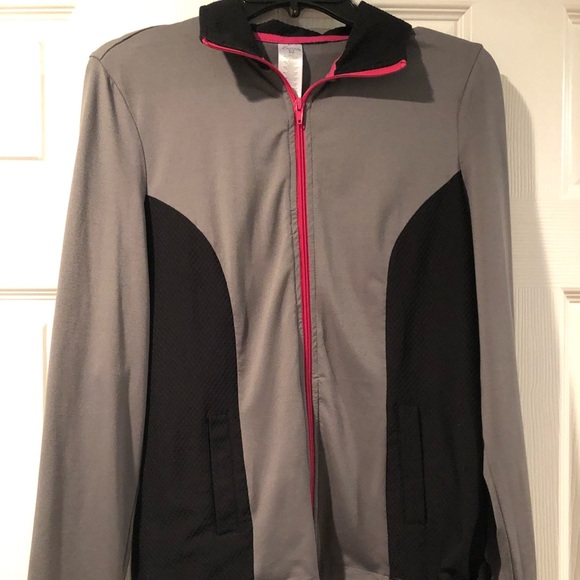 Curves zip up jacket🥑🥑🥑 - Picture 3 of 3